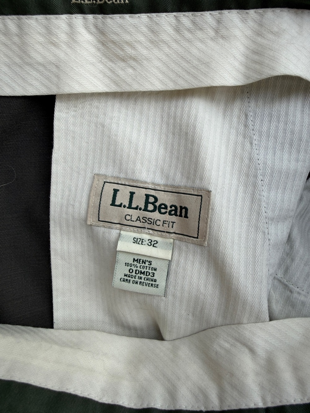 L.L. Bean Men's Andrew Classic Fit Front Crease, Cuffed Leg Chinos 32 - Picture 10 of 13